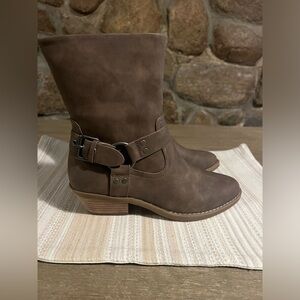 DV by Dolce Vita Daring Bootie/Boot Ankle Harness Boot Size 7